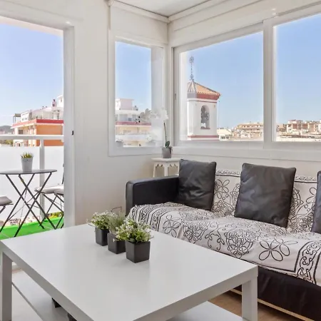 Apartment In The Center Of With Private Parking 2 Min Away *