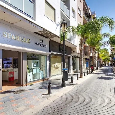 Apartment In The Center Of With Private Parking 2 Min Away *
